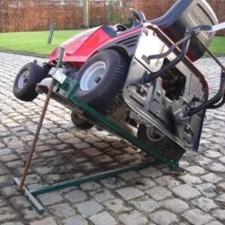 Krik Voor Zitmaaier - Groen -Brabantia Verkoopwinkel krik voor zitmaaier groen 1576696075 1 600