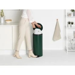 Pedaalemmer NewIcon BRABANTIA - 30 Liter Dennegroen -Brabantia Verkoopwinkel pedaalemmer newicon 30 liter dennegroen 1608012475 3 600